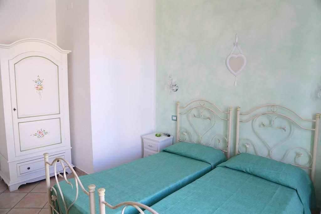 B&B Le Rose Olbia Oda fotoğraf